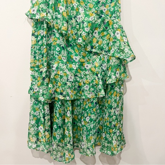 ASTR The Label Victoriana Dress in Bright Green Floral - Picture 4 of 10